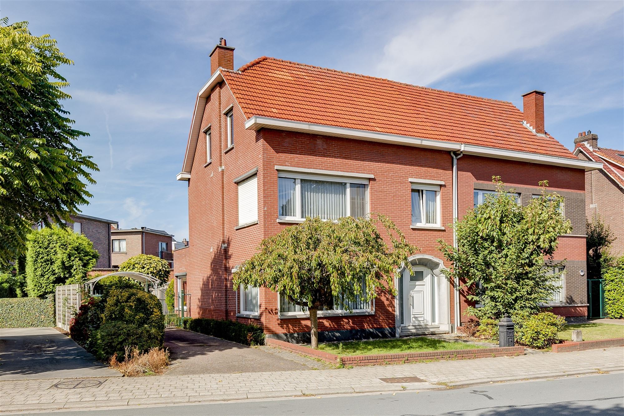 Te renoveren woning met 3 slpk, terras en ruime tuin in Wommelgem! foto 27