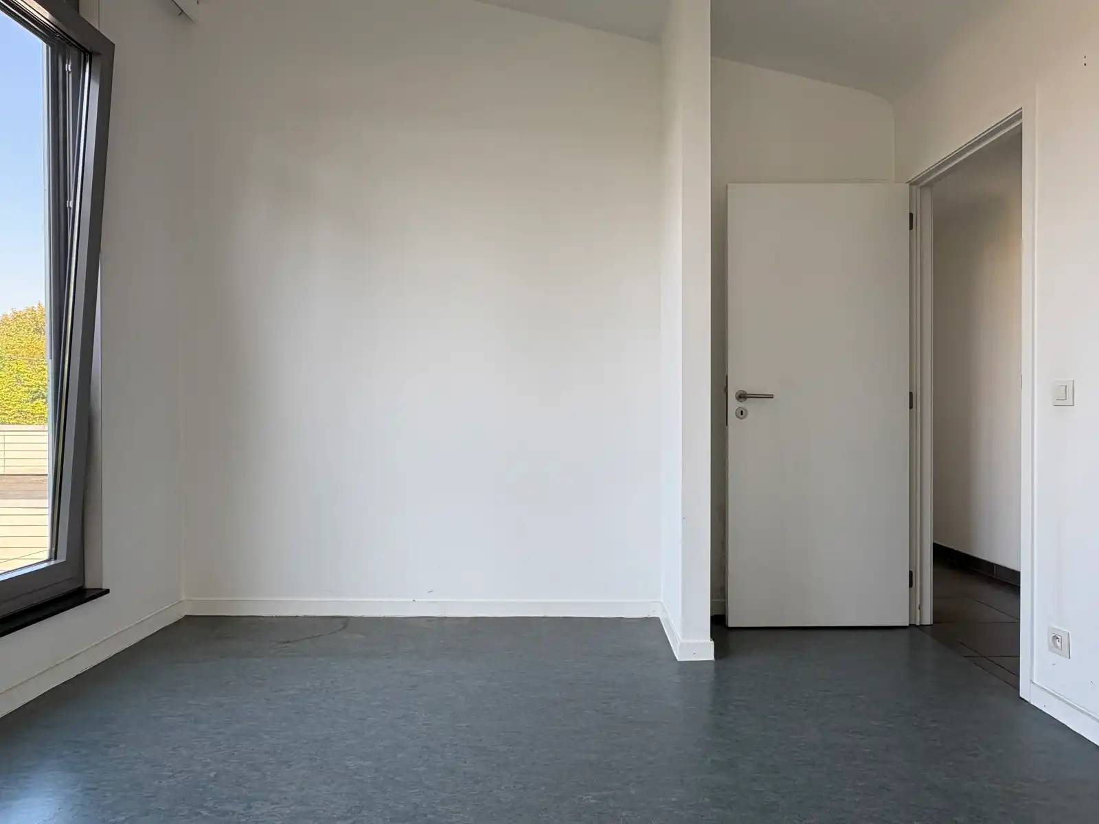 Moderne woning met ruime stadstuin foto 14
