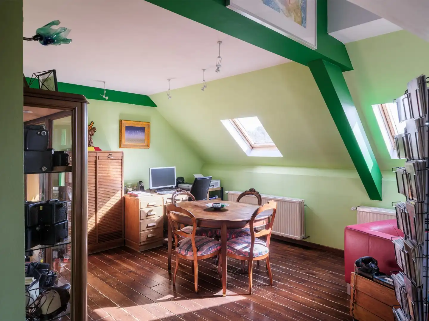 Karaktervolle burgerwoning met stadstuin op het dorpsplein van Zwijnaarde foto 13