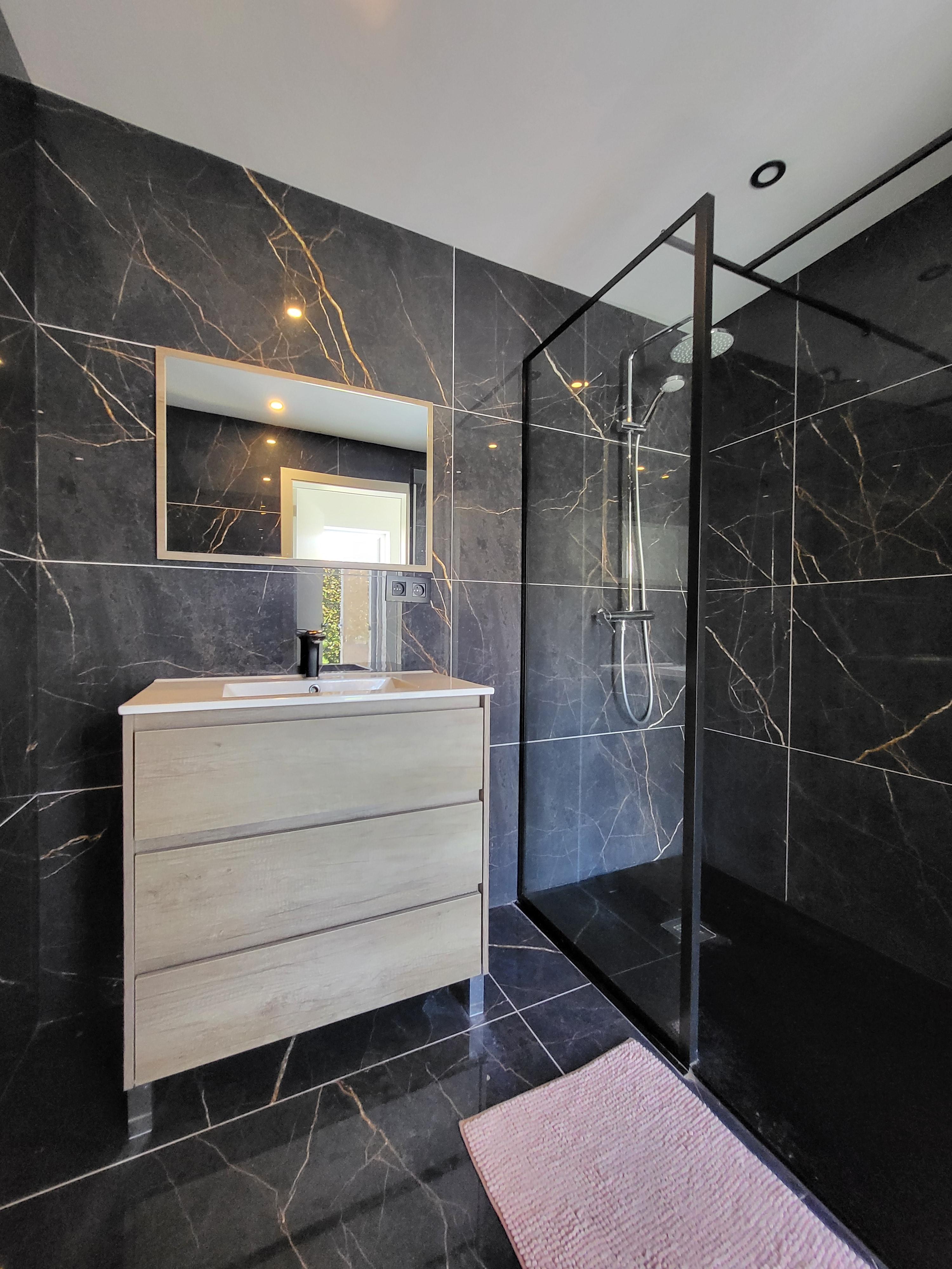 Prachtig gerenoveerde woning en bijgebouw op 571m² met commerciële doeleinden.  foto 30