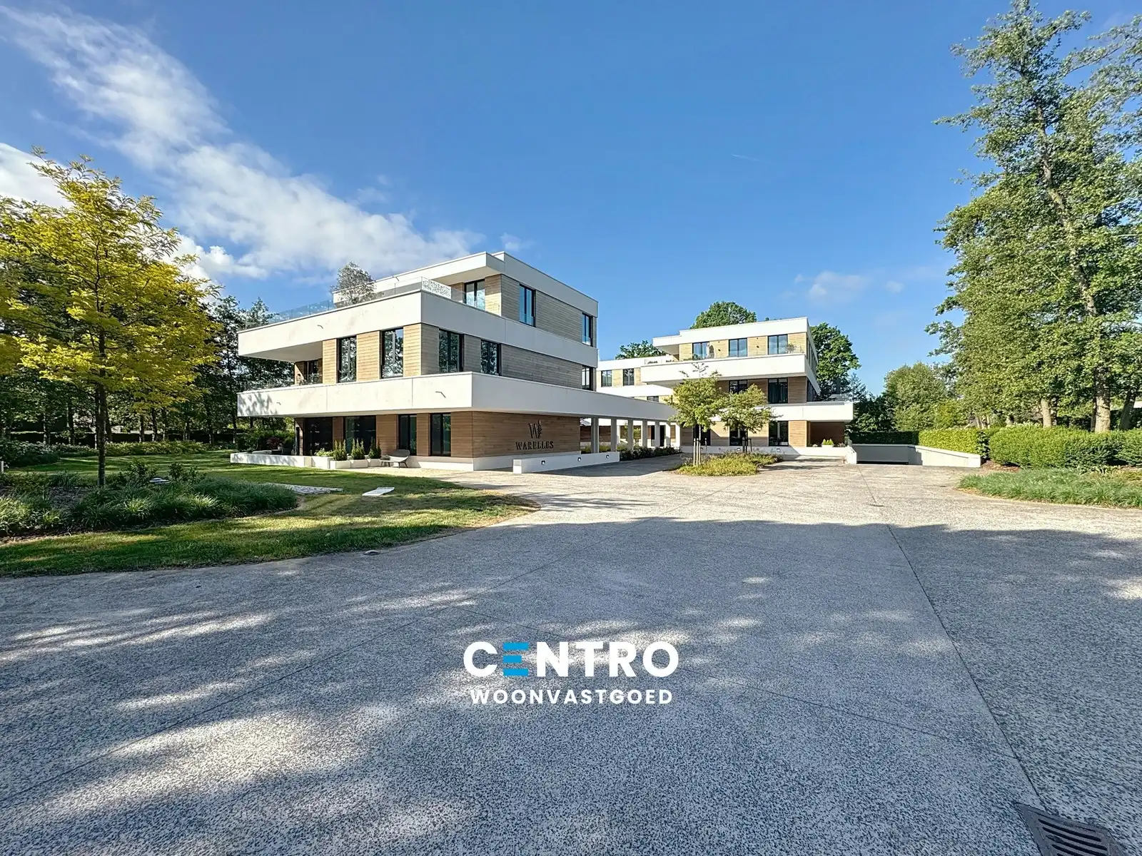 Exclusief & luxueus afgewerkt ("Obumex") VILLA-APPARTEMENT met prachtig TERRAS in een groene omgeving met ALLE PRIVACY! foto {{pictureIndex}}