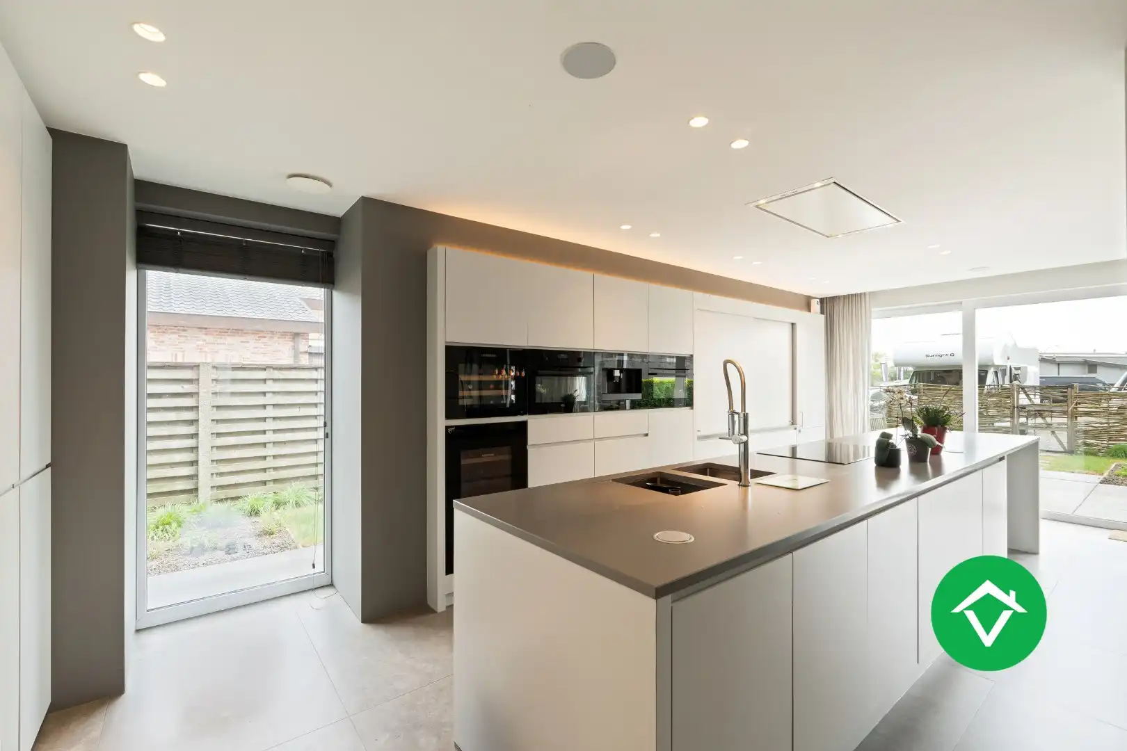Instapklare woning met 4 slaapkamers en garage te Torhout  foto 7