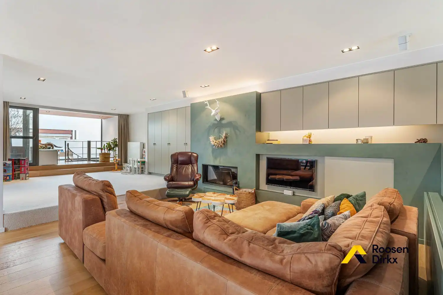 Luxe duplex (190m²) met 5 slaapkamers, groot terras en stadstuin te Venneborg foto 4