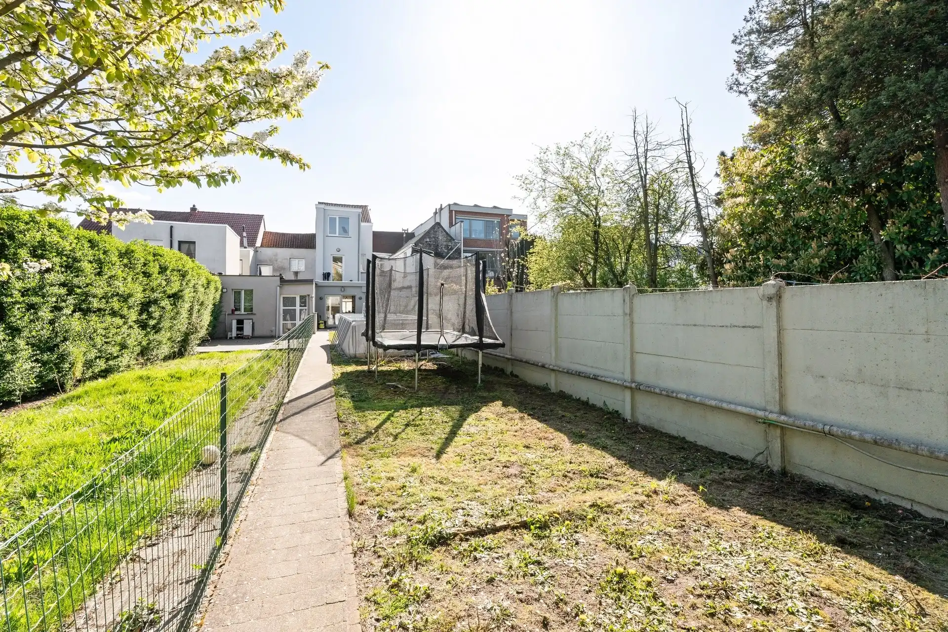 Instapklare energiezuinige eengezinswoning met 4 slaapkamers, 2 badkamers en West tuin. foto 10