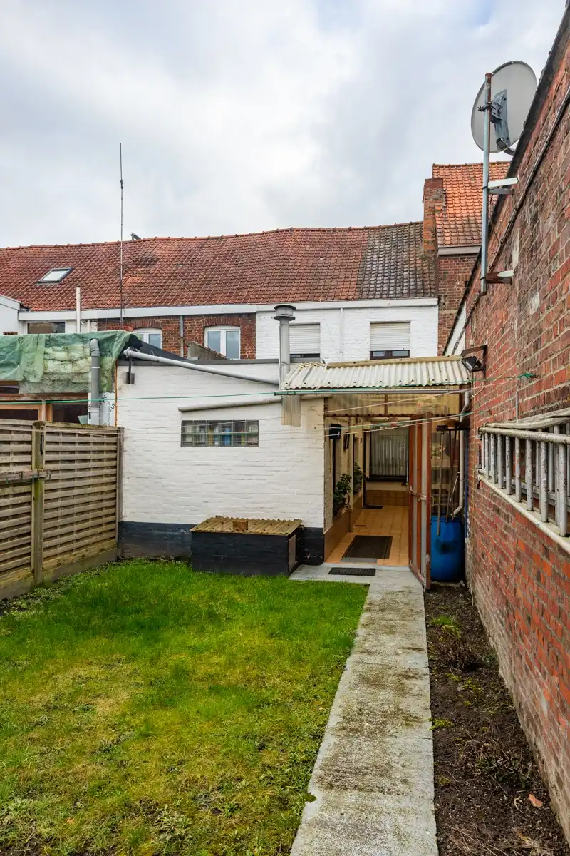 VERKOOP OP LIJFRENTE. Centraal gelegen woning met 2 slaapkamers en tuin. foto 10