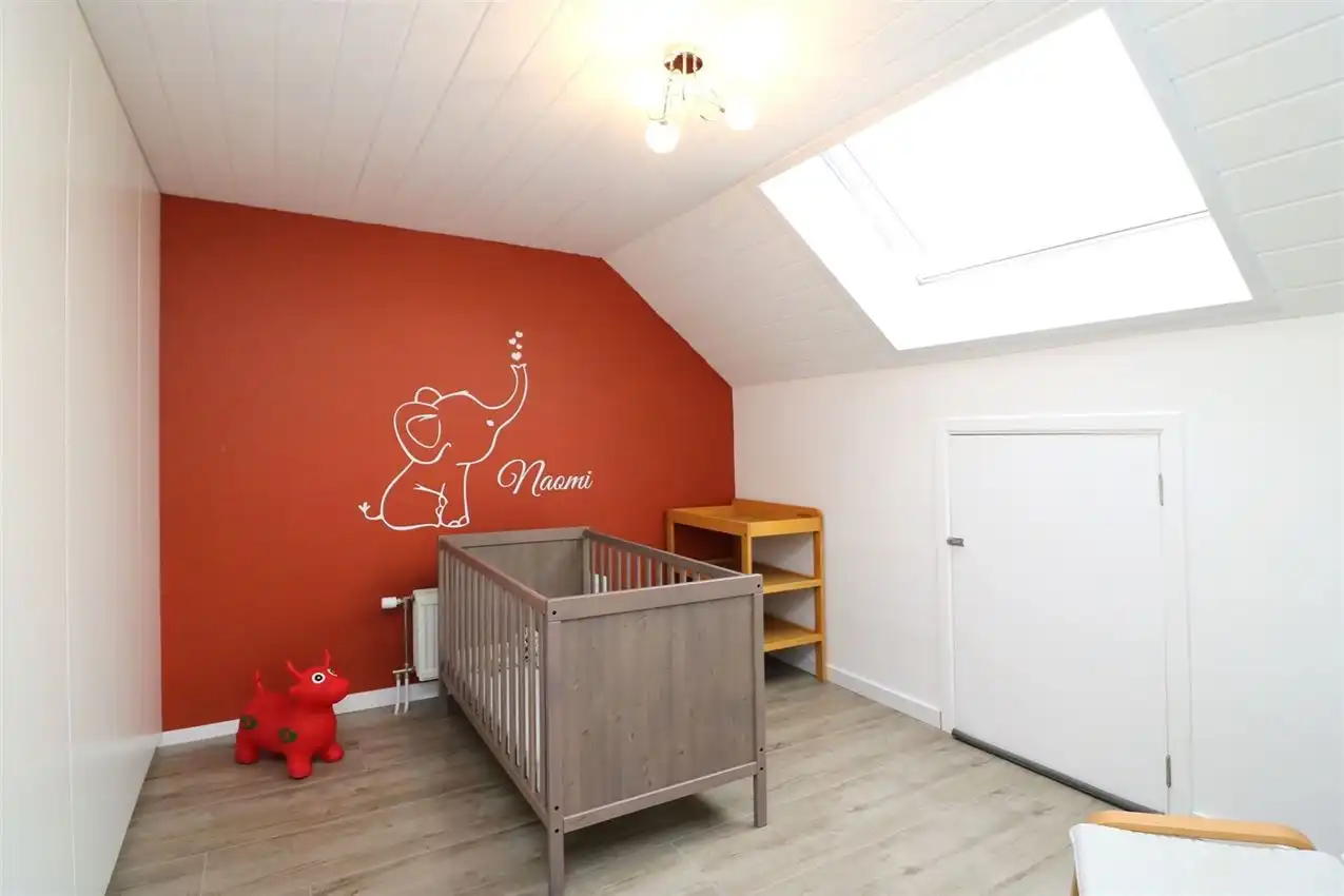 Villawoning met tuin op een goede locatie foto 28