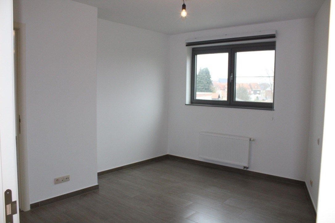 Appartement met 1 slpk en zeer groot terras, privé-carport en fietsenberging foto 9
