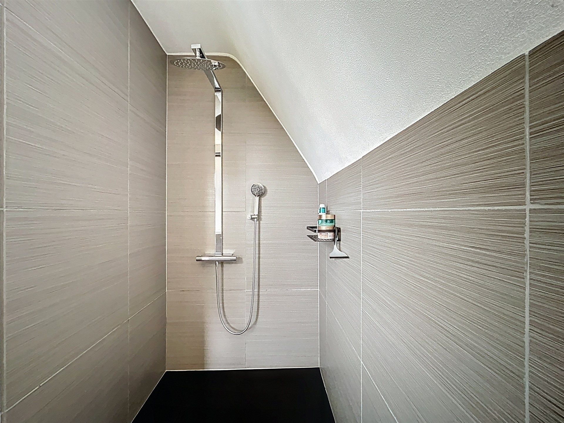 Instapklare open bebouwing met 3 slp op terrein van 919m²! foto 9