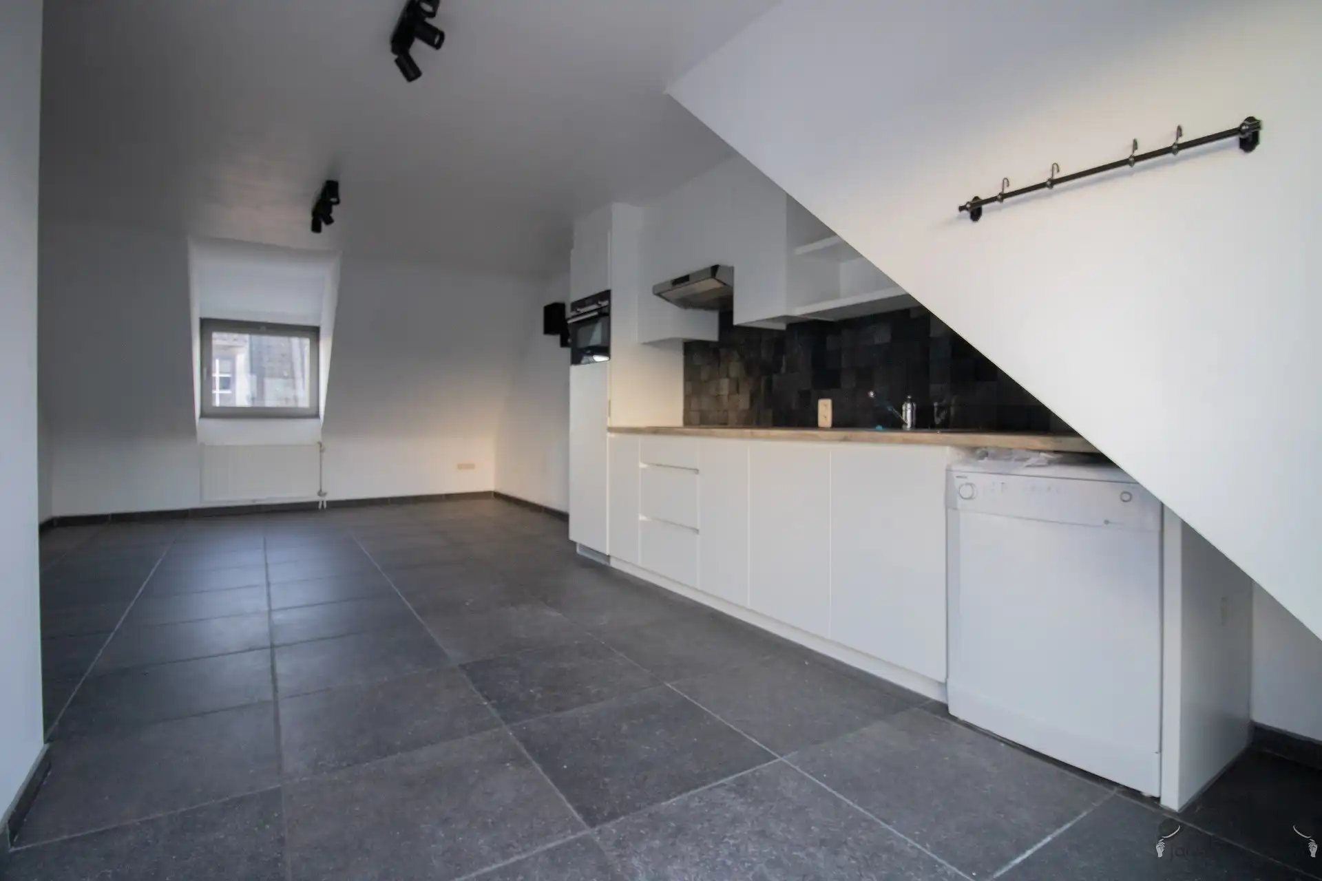 Appartement van 53 m² op de 2de verdieping met 1 slaapkamer en terras van 28 m² foto 2