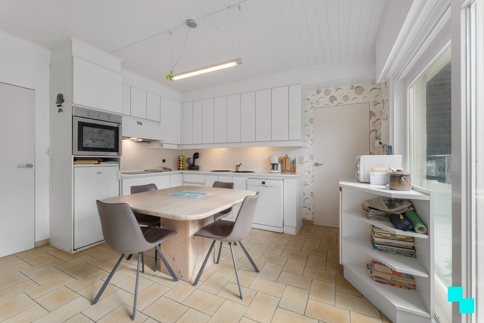 Ruime burgerwoning met gezellige tuin - Roeselare foto 12