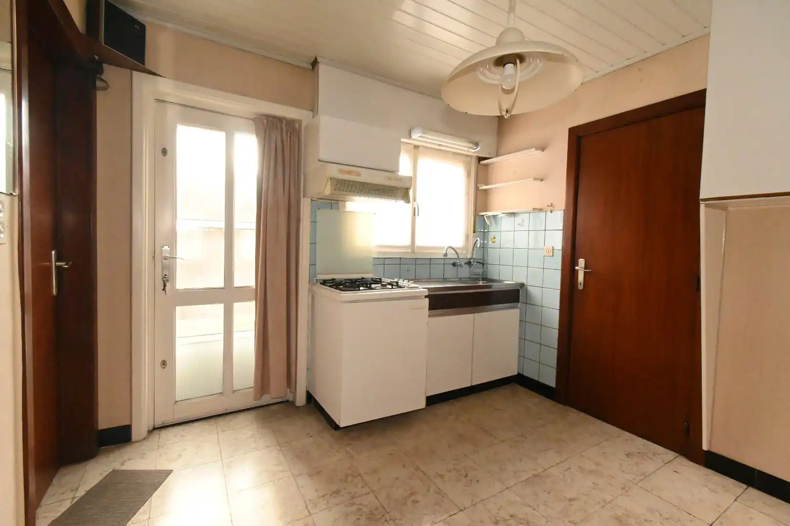 Alleenstaande woning met garage en tuin  foto 12