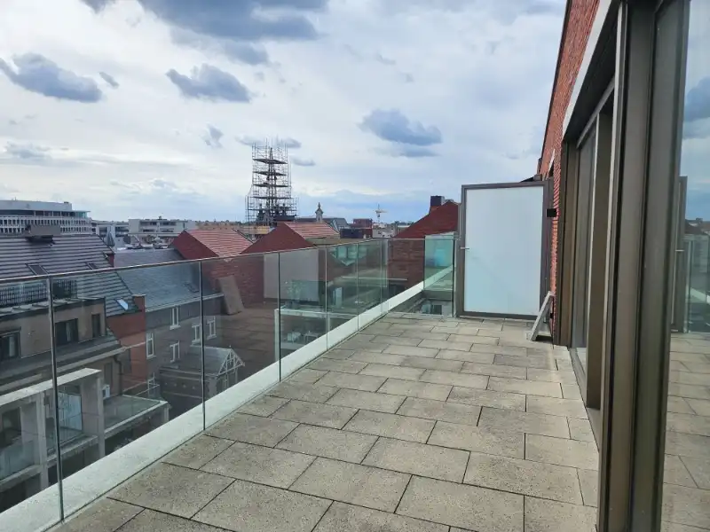 SERVICEFLAT MET GEZELLIG TERRAS foto 7