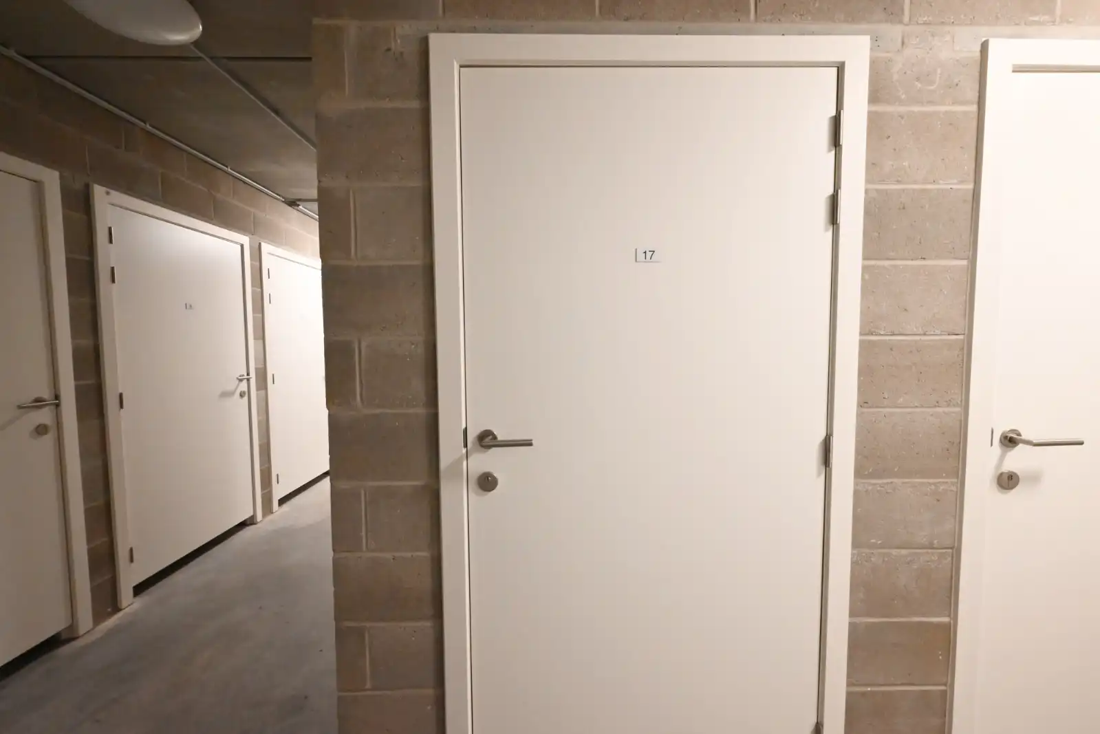 Éénkamerige assistentieflat in Izegem! foto 11