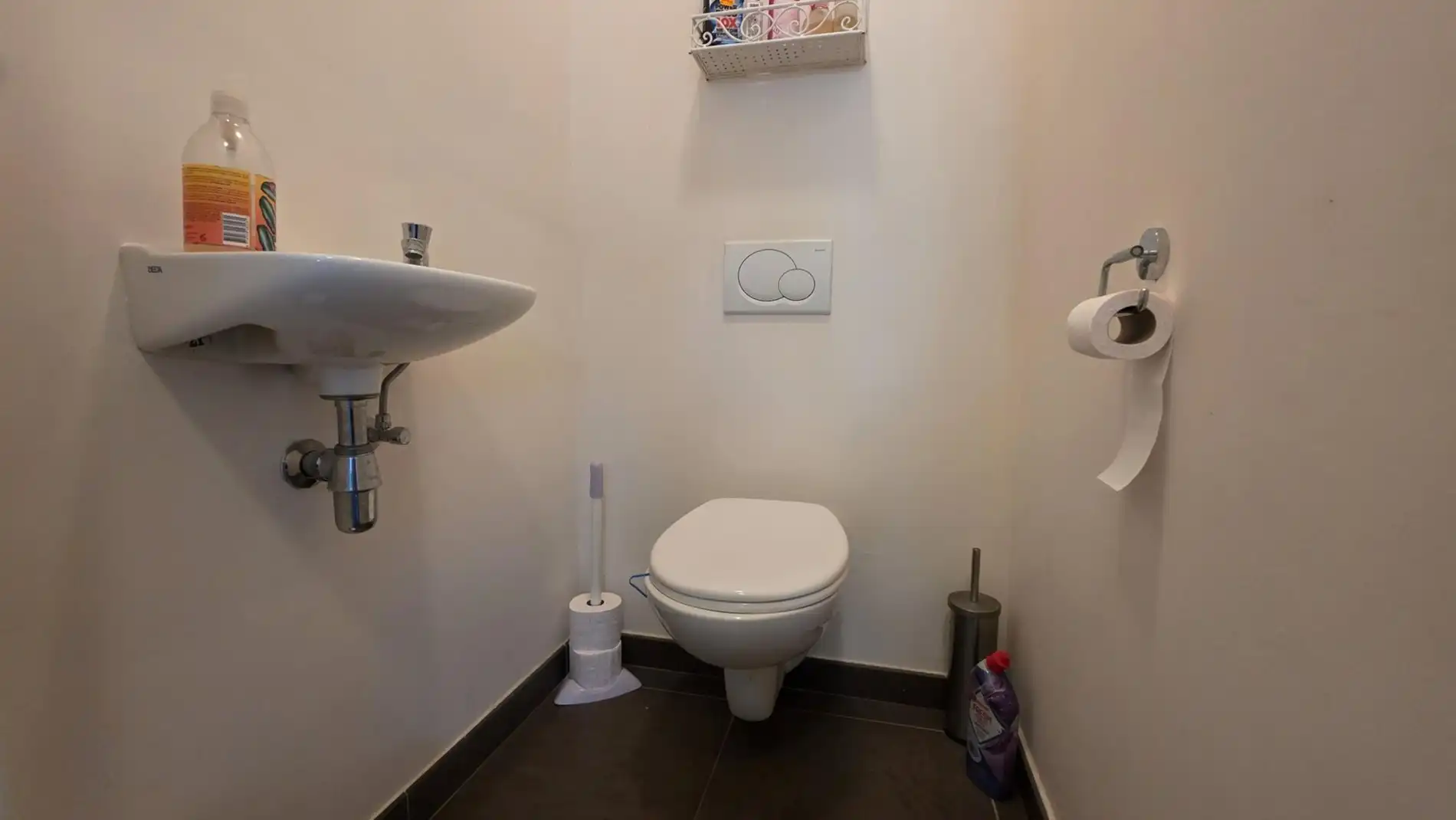 Instapklaar en stijlvol gelijkvloers appartement met privatief terras foto 18