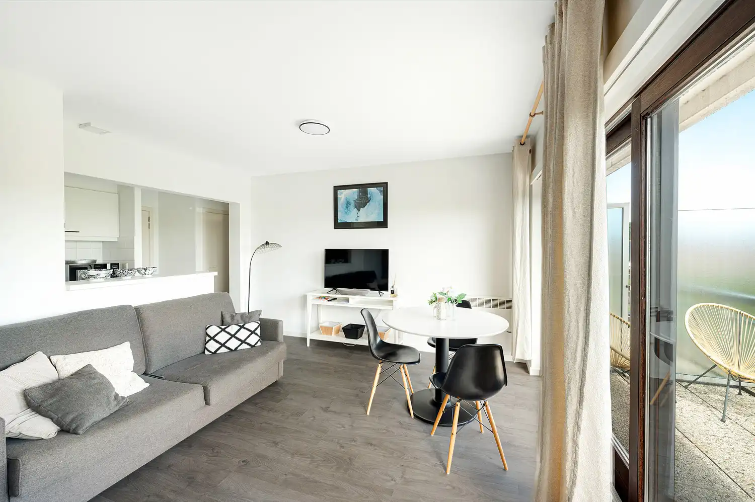 Mooie gemeubelde studio met groot terras foto 7