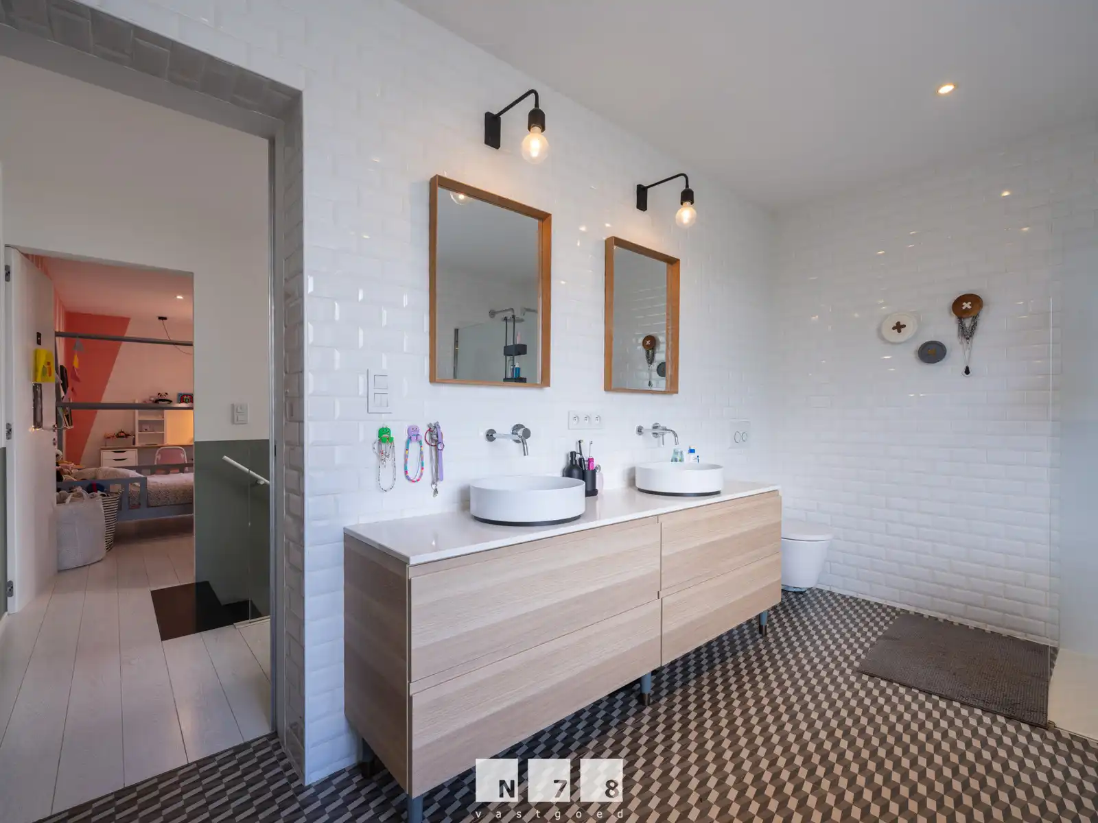 STIJLVOLLE VILLAWONING MET VERWARMD ZWEMBAD & POOLHOUSE OP 9A85CA IN ROTEM. foto 23