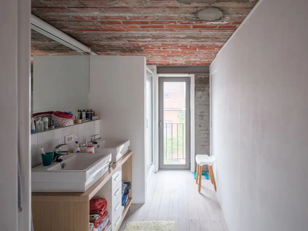 Unieke duplex-appartement met loft-allures en terras op een boogscheut van het centrum van Gent. foto 9