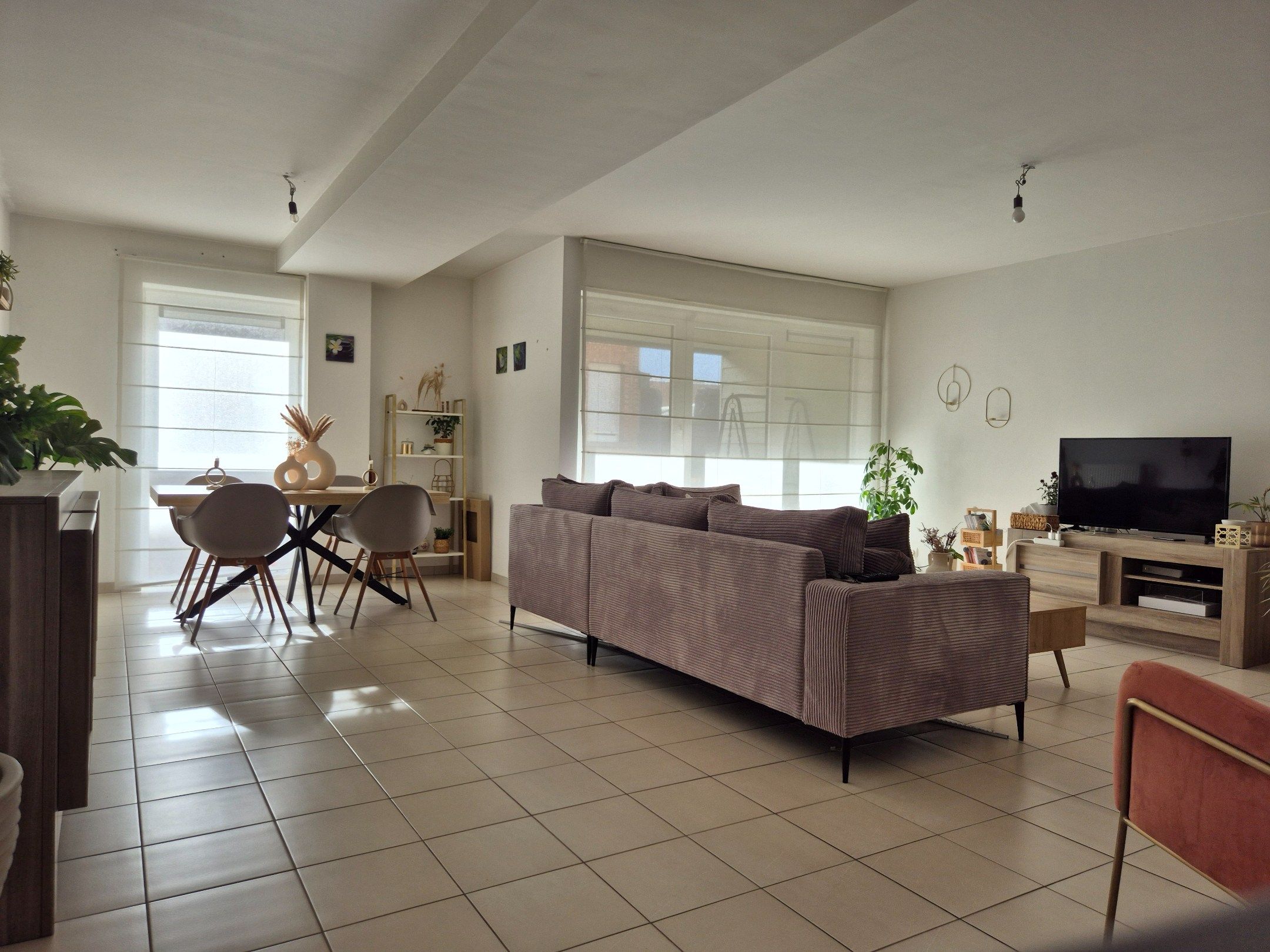 Appartement met 2 slaapkamers en terras. foto 5