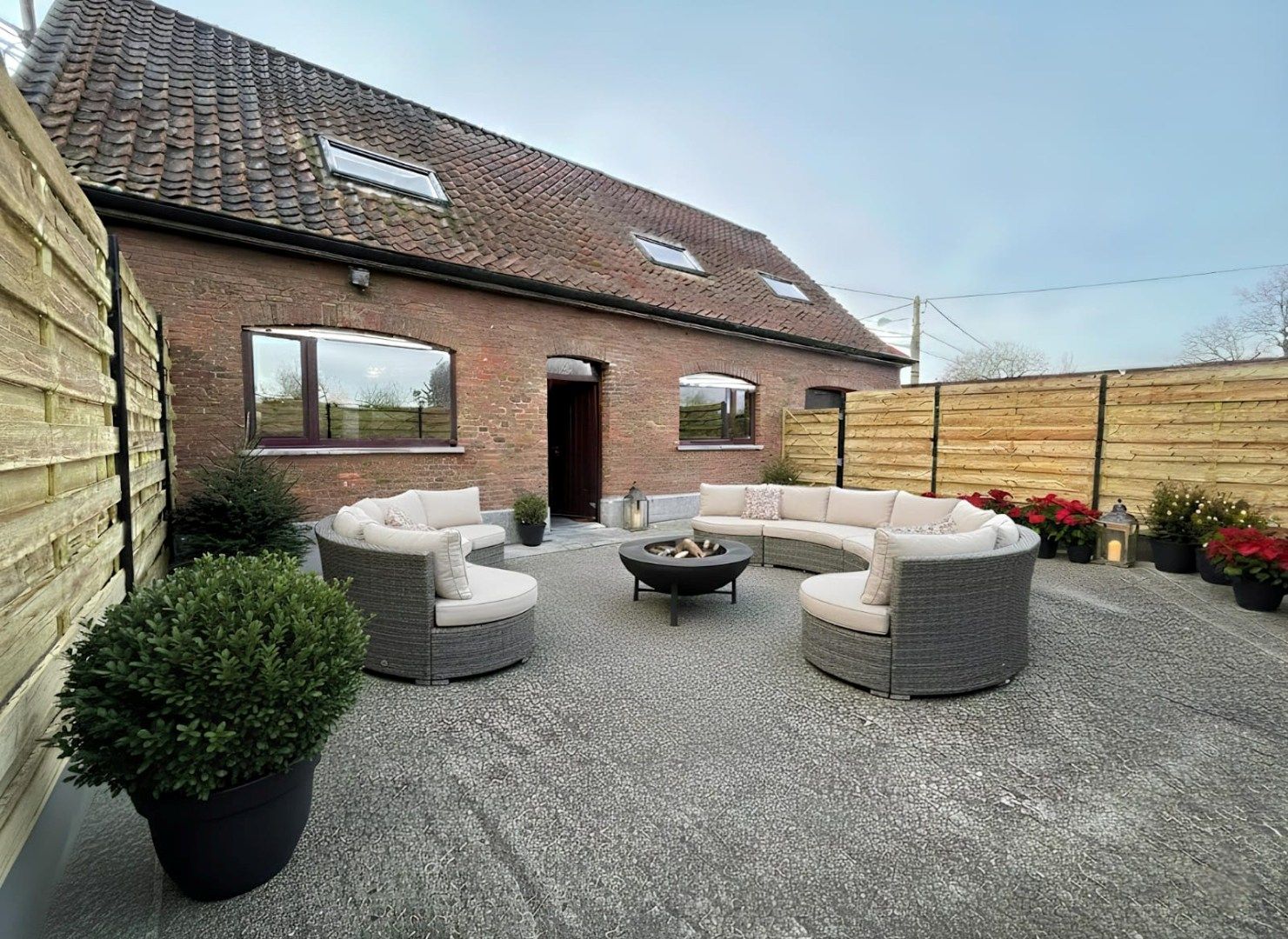 GERENOVEERDE WONING MET GARAGE, 3 SLAAPKAMERS EN TERRAS foto 11