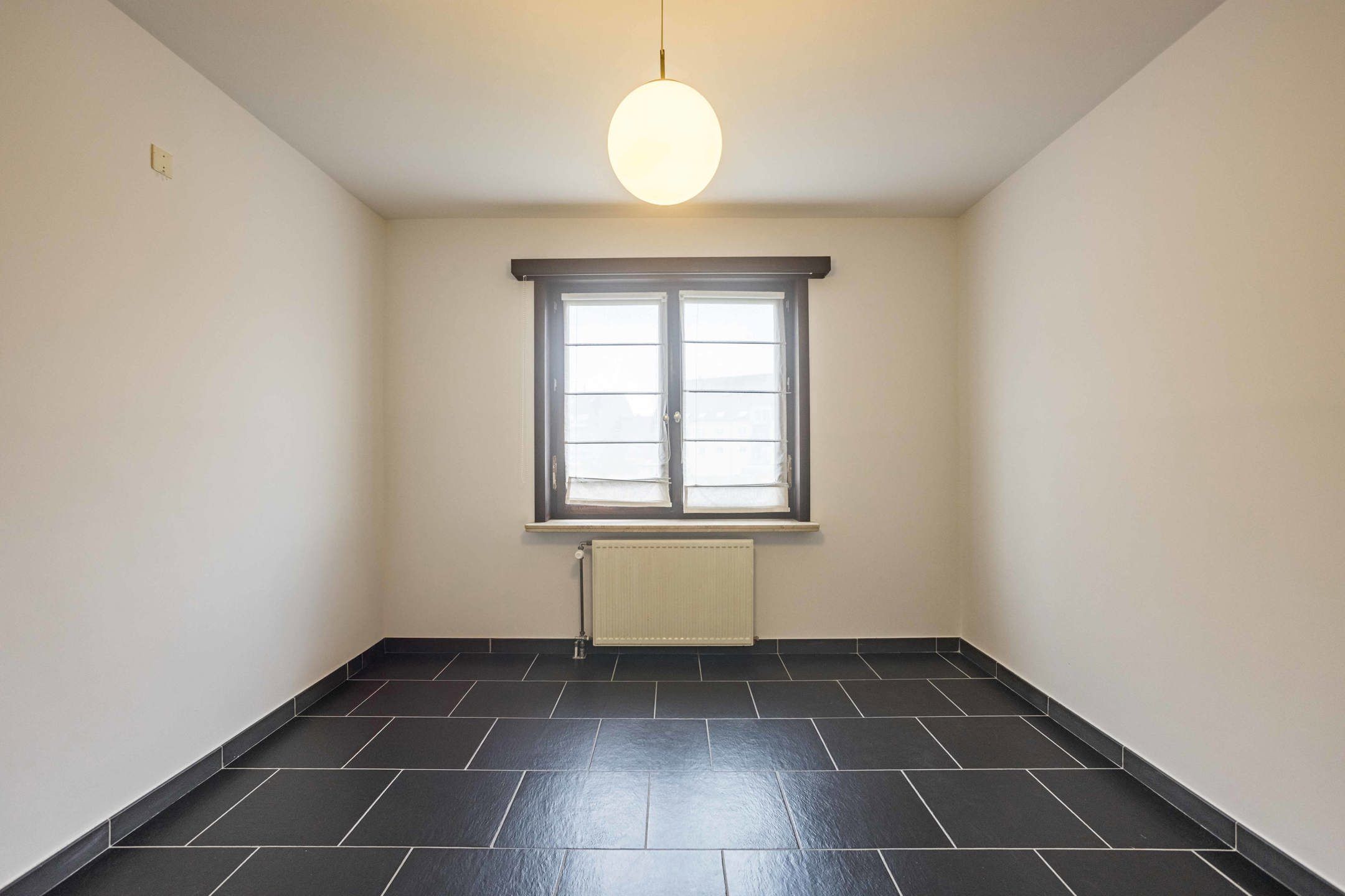 Ruim appartement met 2 slaapkamers pal in het centrum foto 13