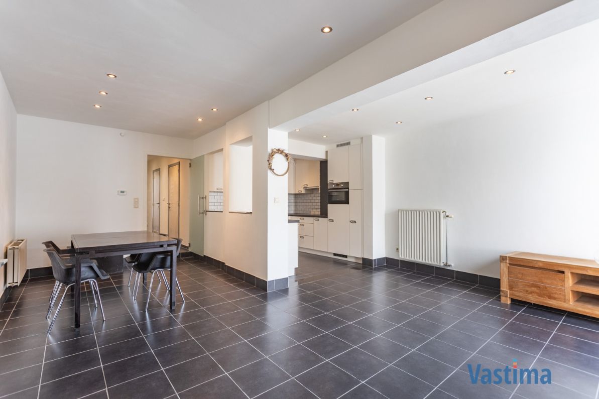 Instapklaar gelijkvloersappartement met 2 slaapkamers en zeer ruim terras foto 3