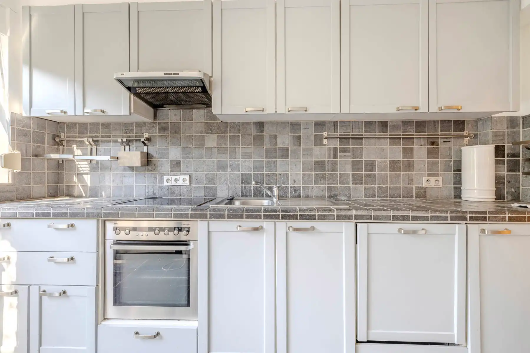 GLV handelspand/kantoor van 133m² met kelder, terras en tuin foto 9