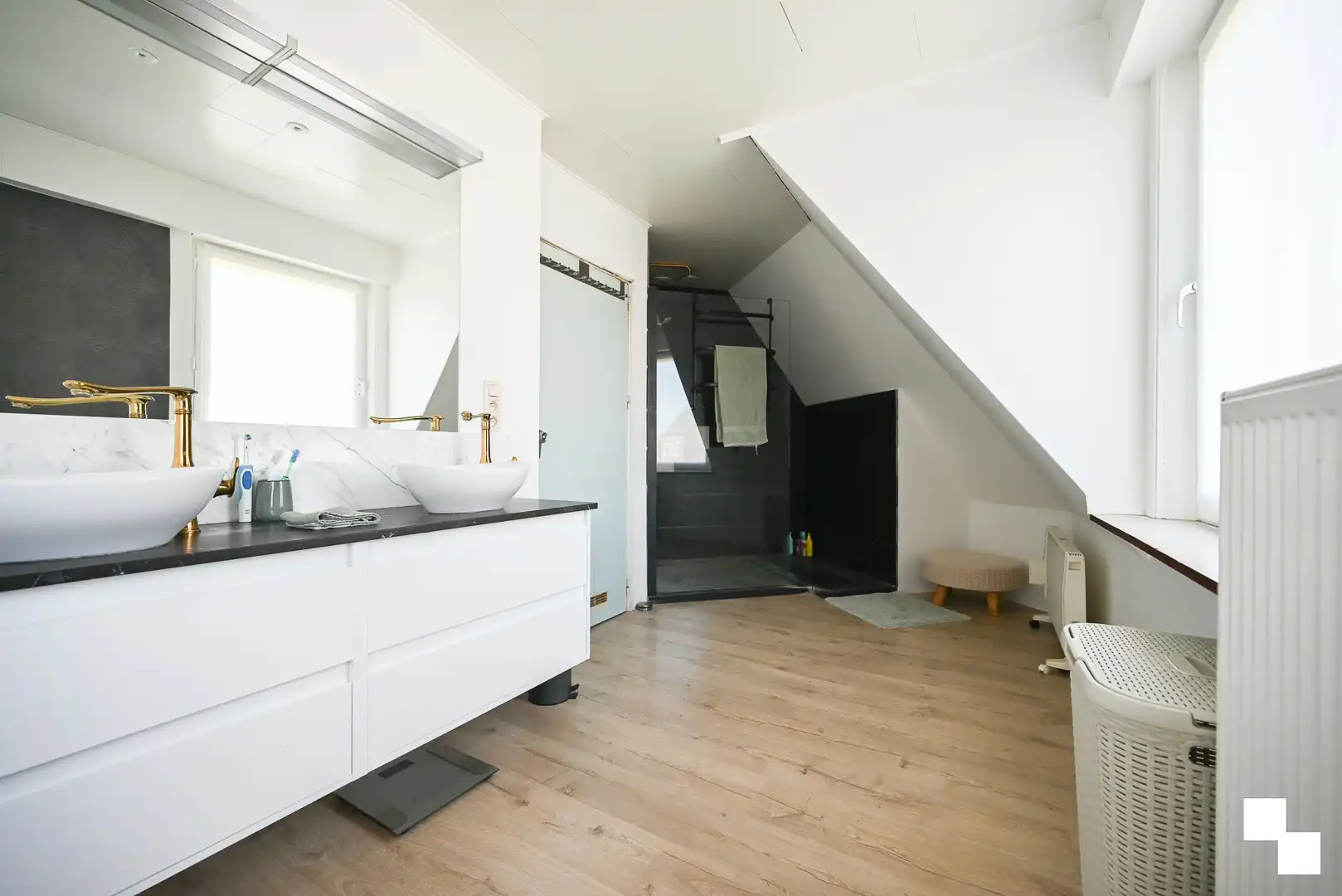 Ruime ééngezinswoning te Izegem, Bosmolens foto 27
