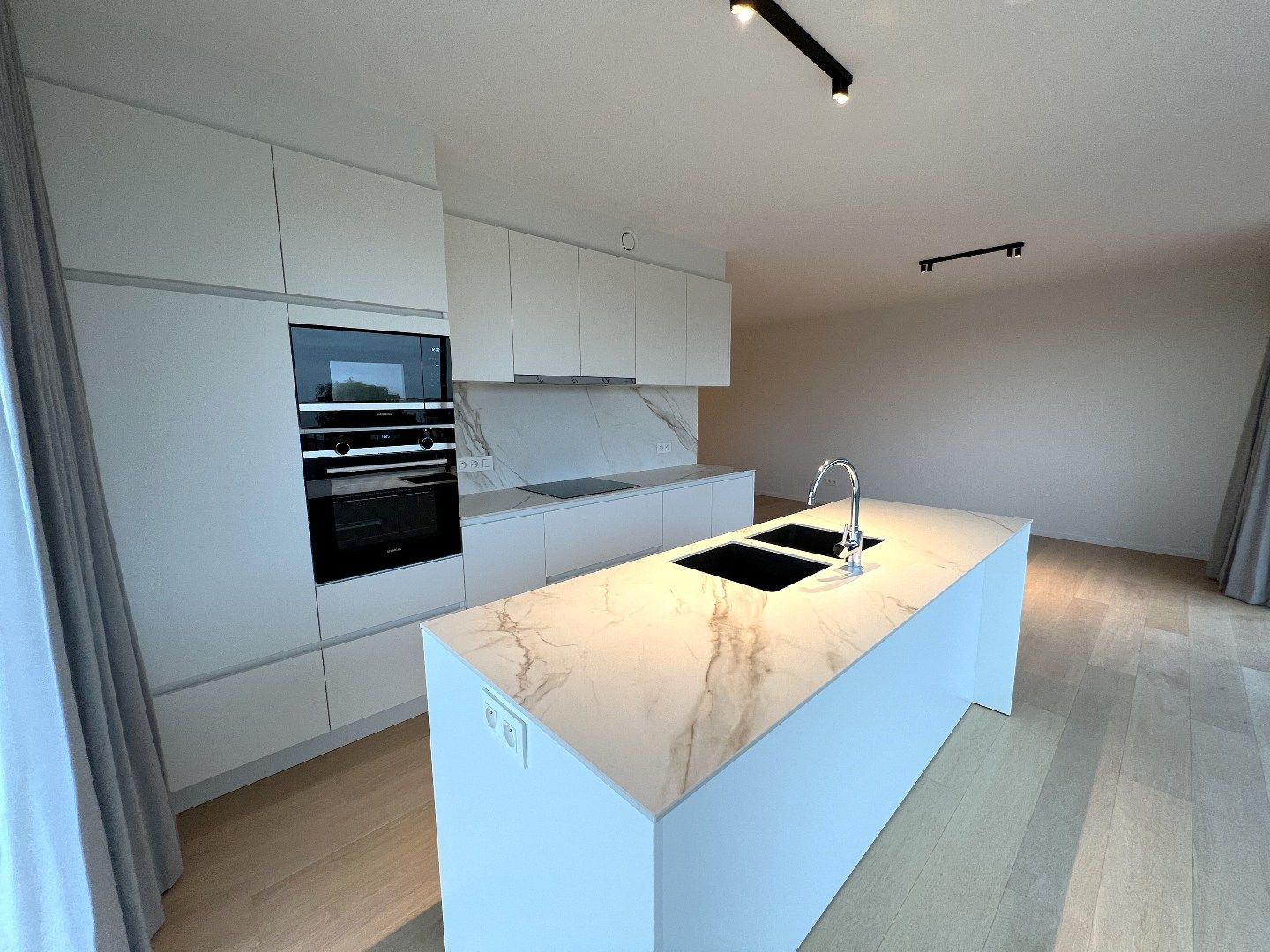 STIJLVOL PENTHOUSE IN RESIDENTIE DE POST IN LANGEMARK MET UNIEK UITZICHT OP DE VIJVER foto 3