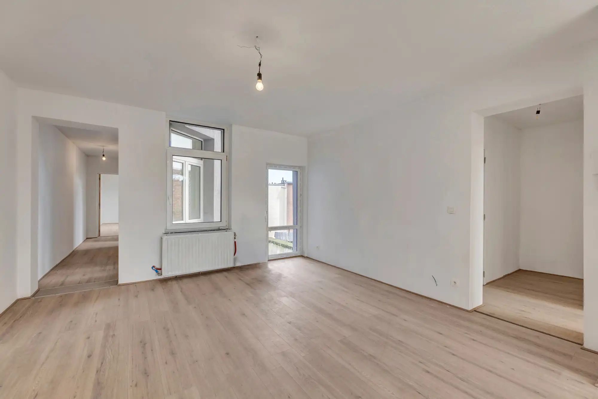 Gerenoveerd handelshuis op strategische locatie te Dilbeek! foto 10