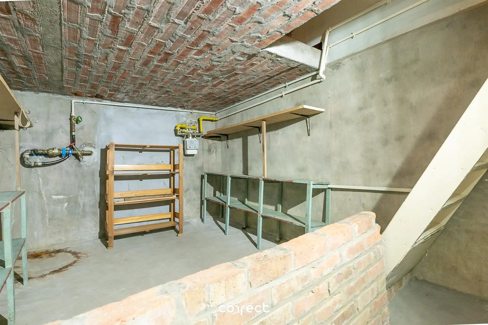 Landelijk gelegen, zeer goed onderhouden woning op een groot perceel. foto 17