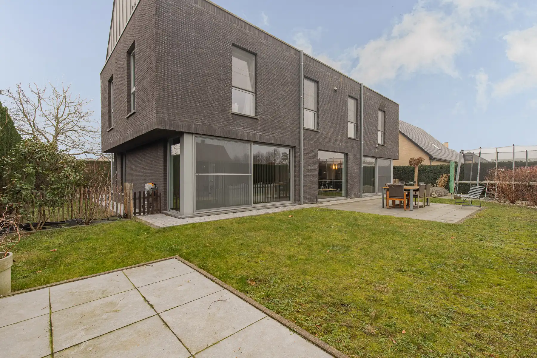 Ruime en energiezuinige woning foto {{pictureIndex}}