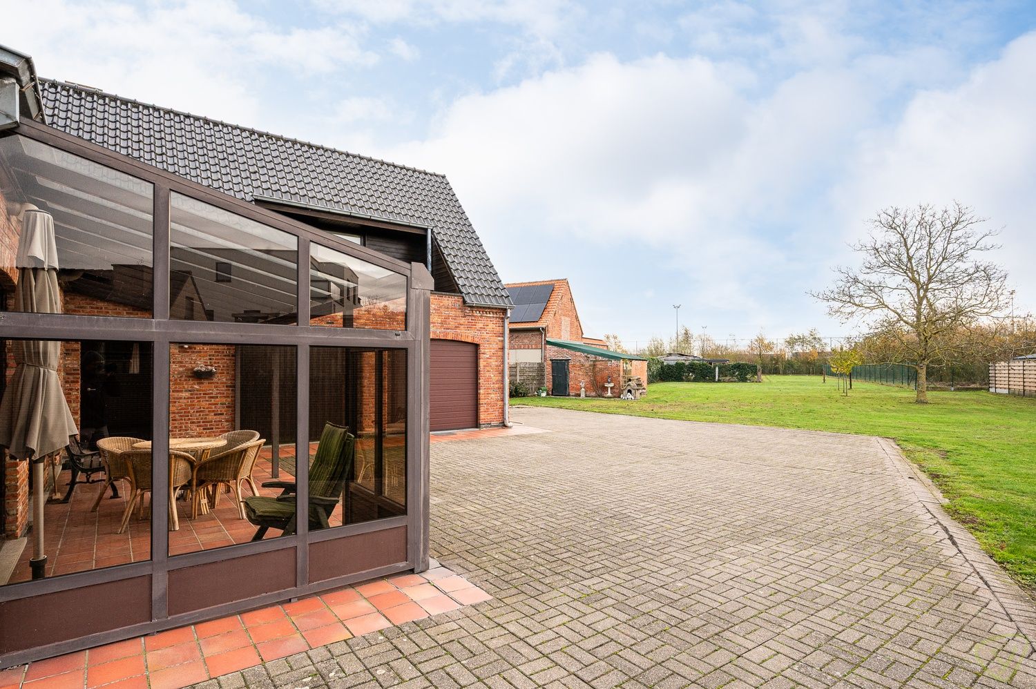 Charmante villa met royale tuin op een uitzonderlijk perceel in Sint-Laureins foto 23