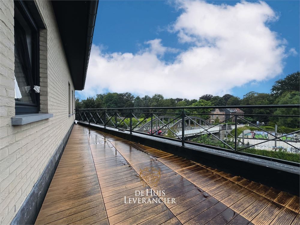 Prachtig Penthouseappartement (2 slpk) in hartje Hove te koop foto 9