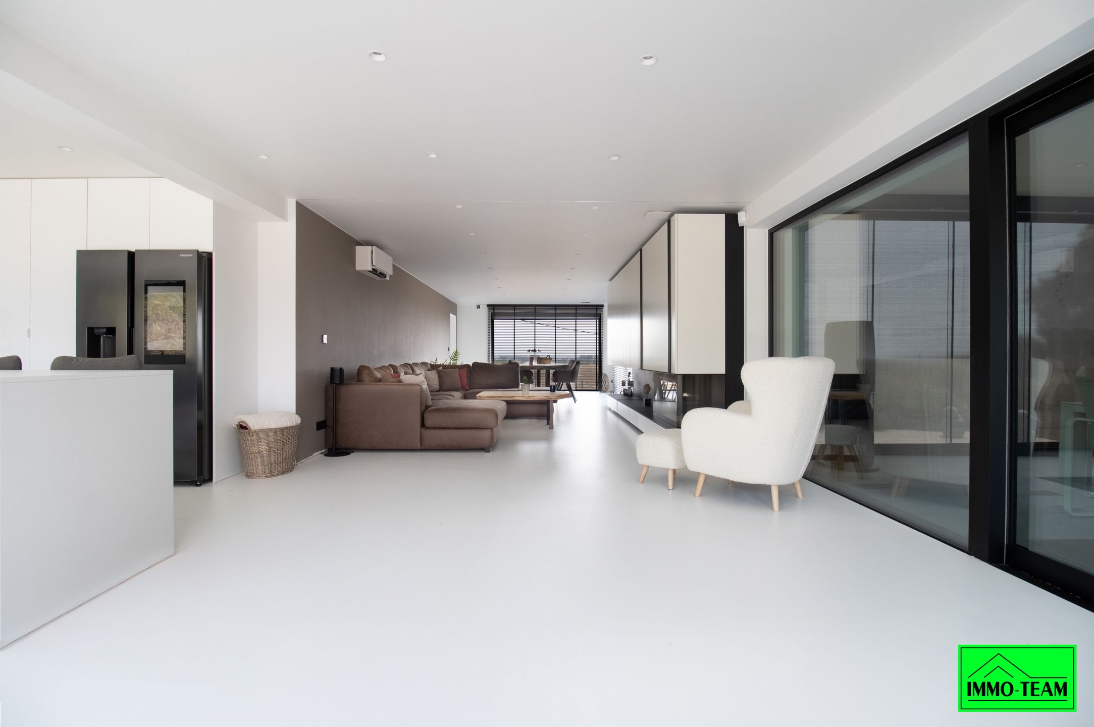 Strakke architectuur,  instapklaar wonen op topniveau foto 4
