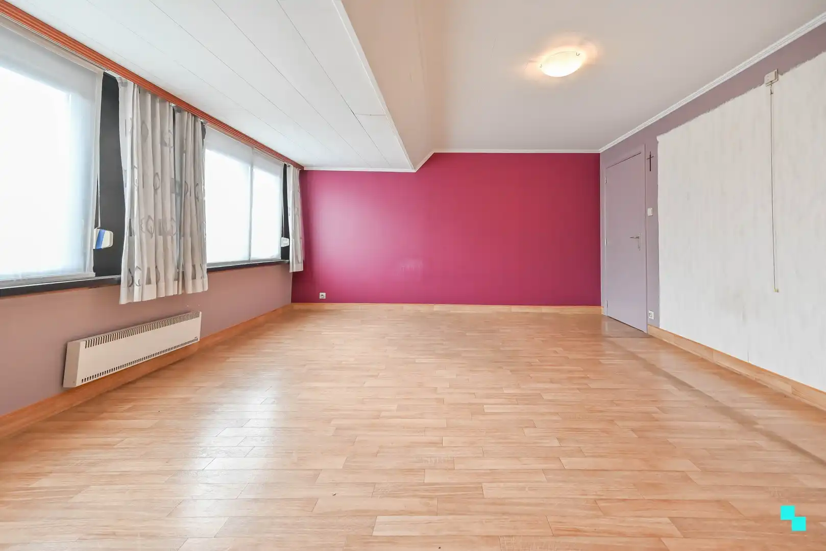 Bijzonder ruime handelswoning in centrum Lendelede foto 14