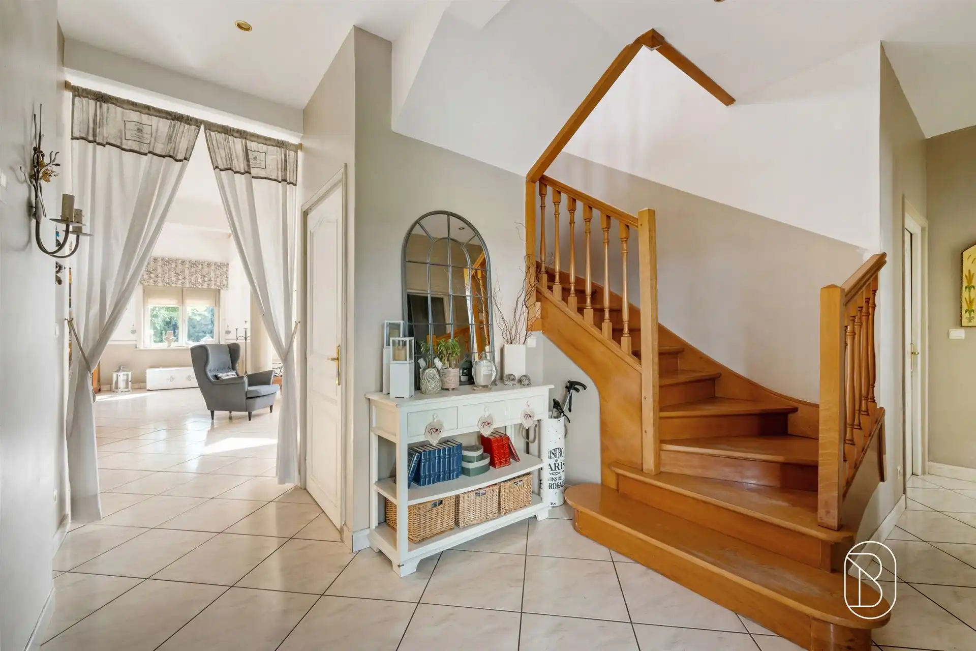 Architectenvilla op een perceel van 3.024 m² foto 18
