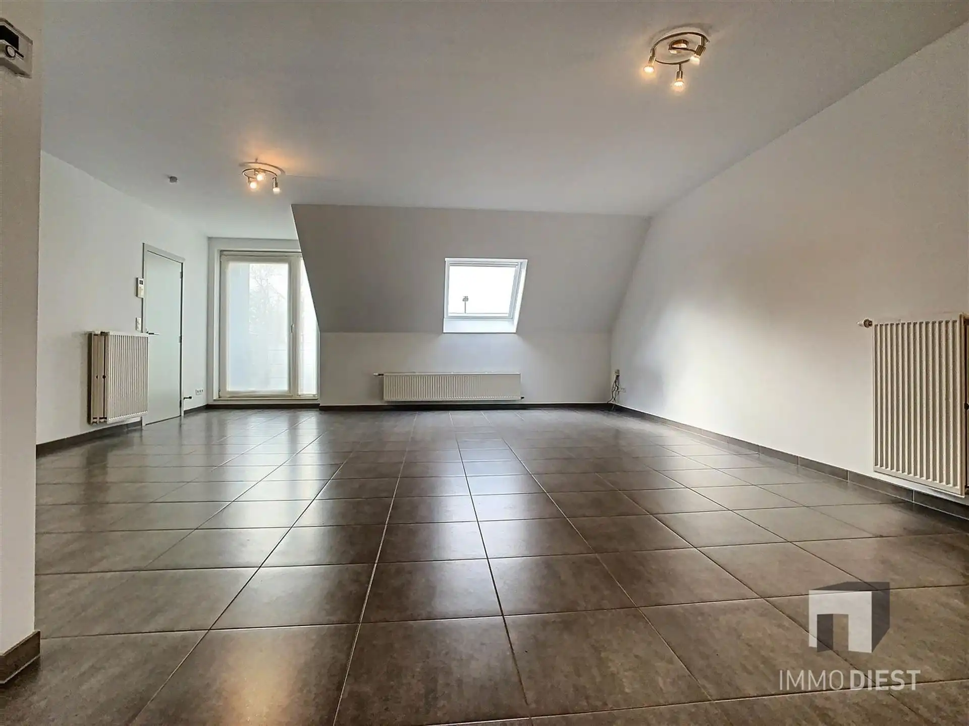 Knap nieuwbouwappartement met 1 slaapkamer, autostaanplaats en kelderberging foto 6