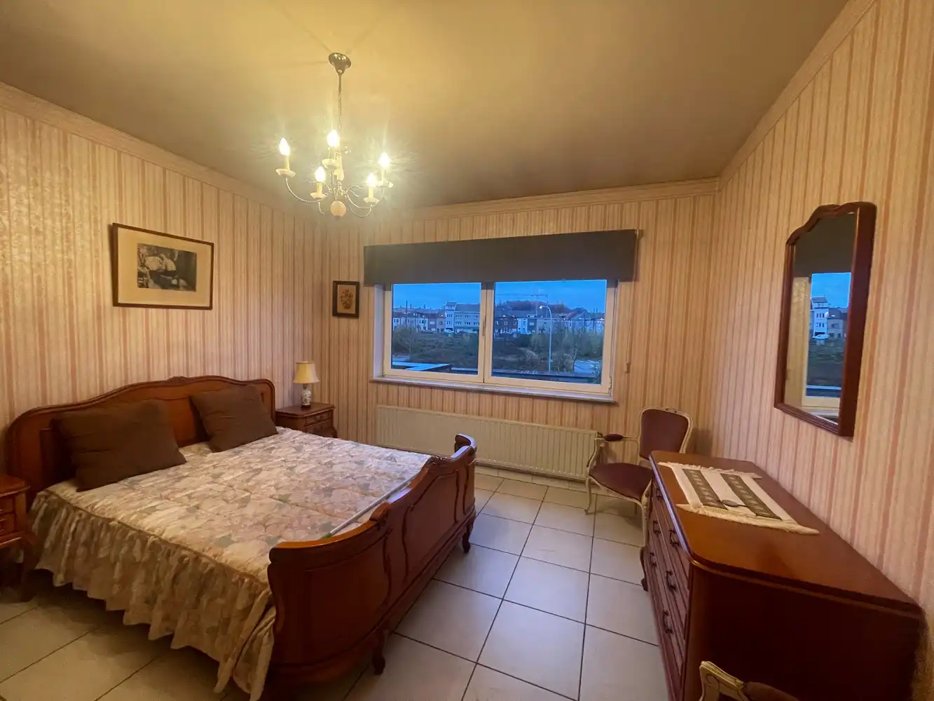 Gunstig gelegen woning met groot terras/tuin + een inpandige én een aparte garage foto 15