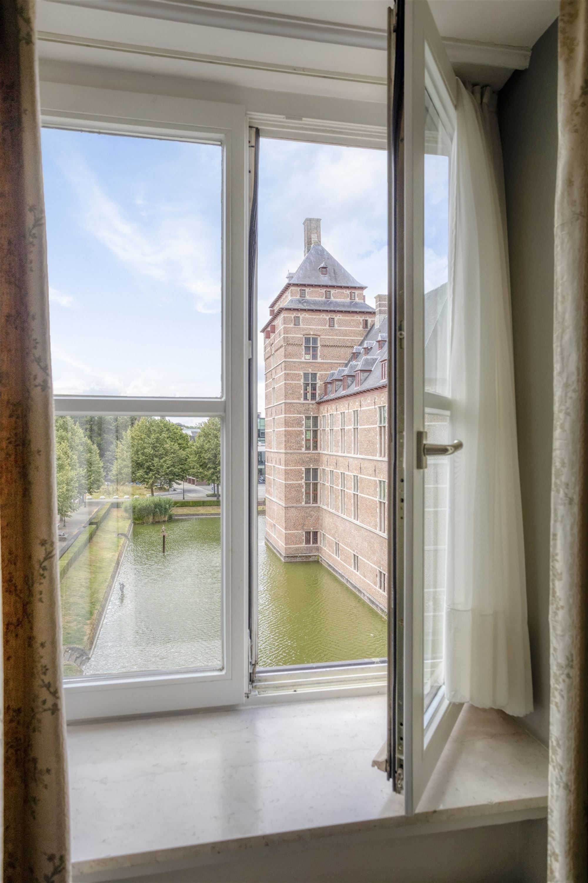 Ruim 4-slaapkamer huis in Turnhout - EPC B met enorme garage foto 50