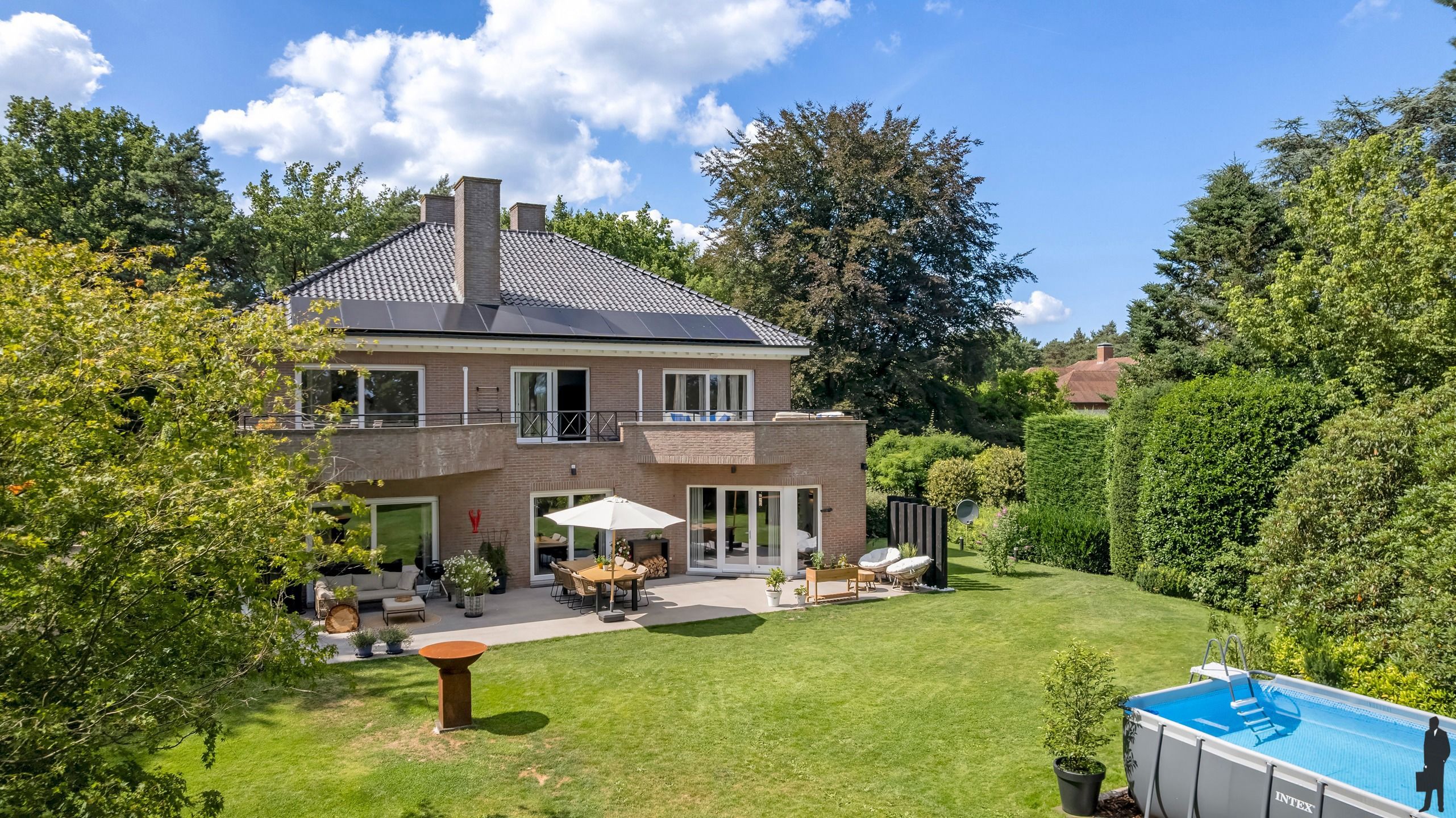 In de residentiële villawijk, De Meersebergen nabij Breda klassieke herenhuis op ca. 2135 m² met uitzicht op "Markdal". foto 67