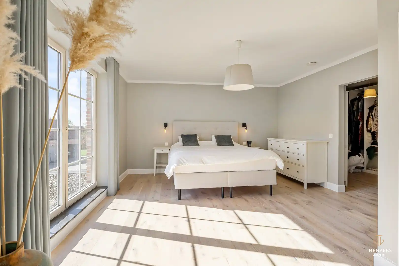 Stijlvolle pastoriewoning met ruimte, comfort en een prachtig afgewerkt geheel in Sint-Truiden. foto 19