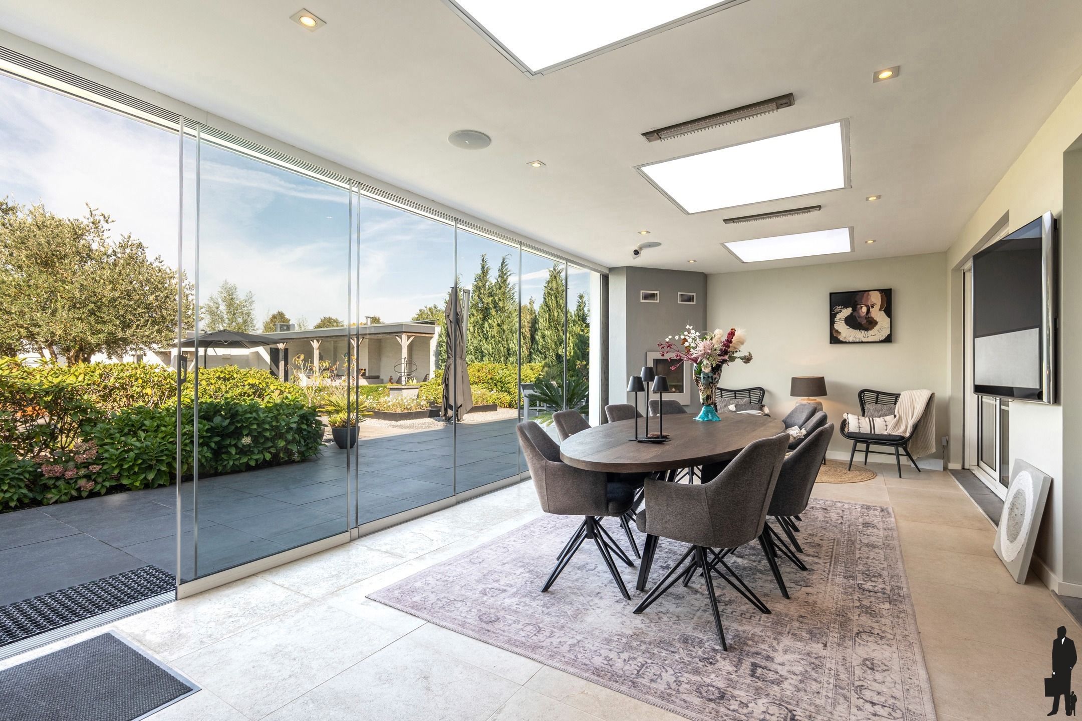 Luxe villa met zwembad op een perceel van c. 1.550m² te Poppel foto 11