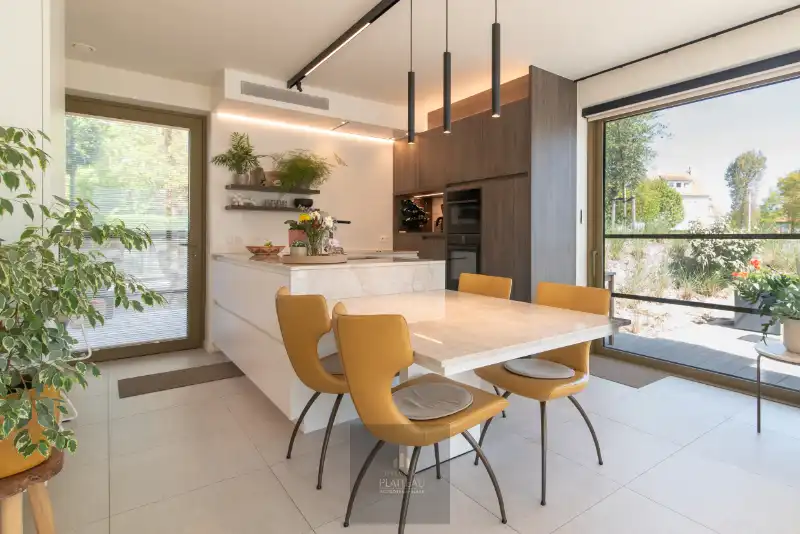 Instapklaar recent luxe-appartement met 2 slpk en grote terrassen. foto 8