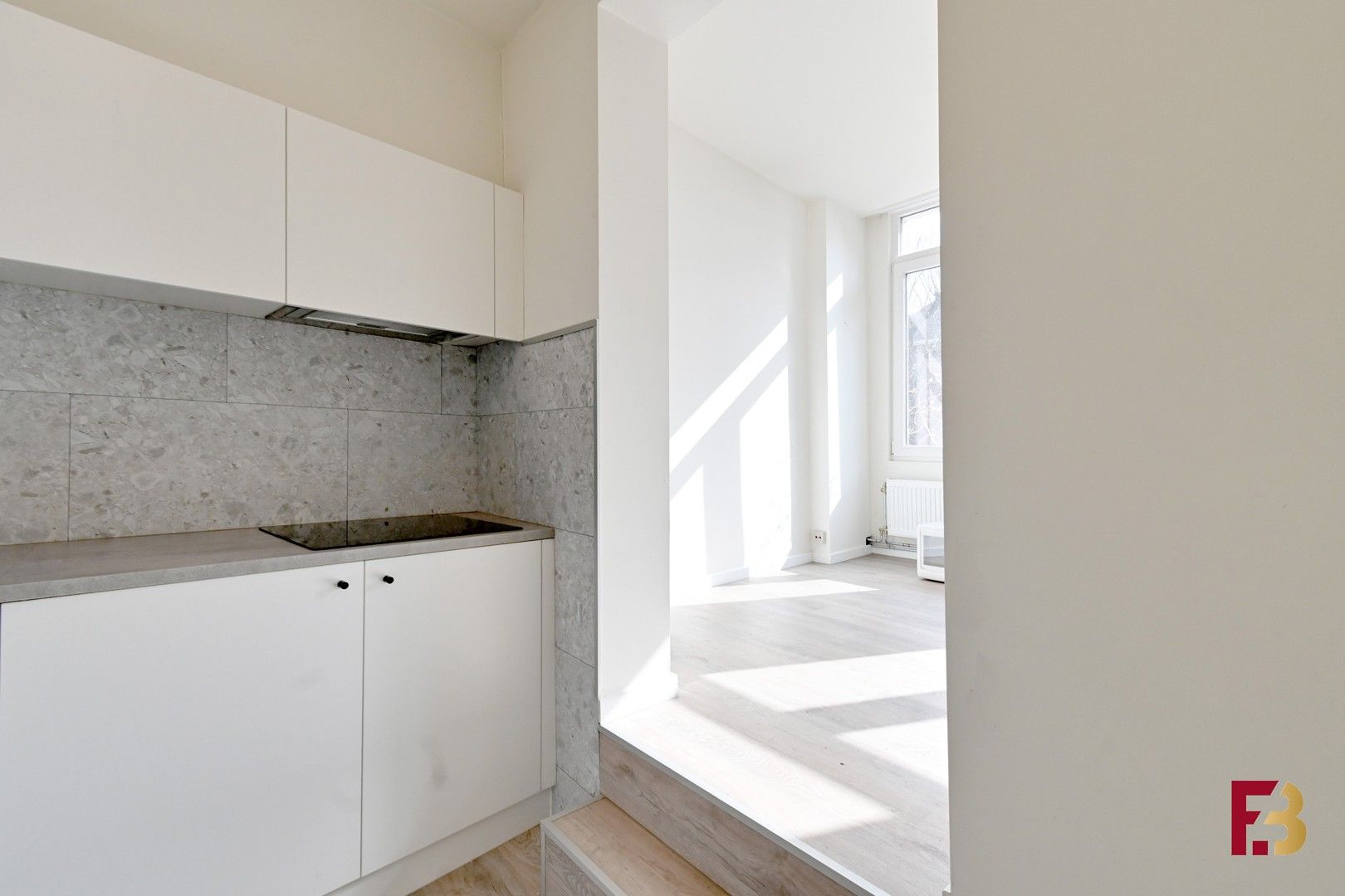 veelzijdige woning in het populaire Ekkergem foto 7