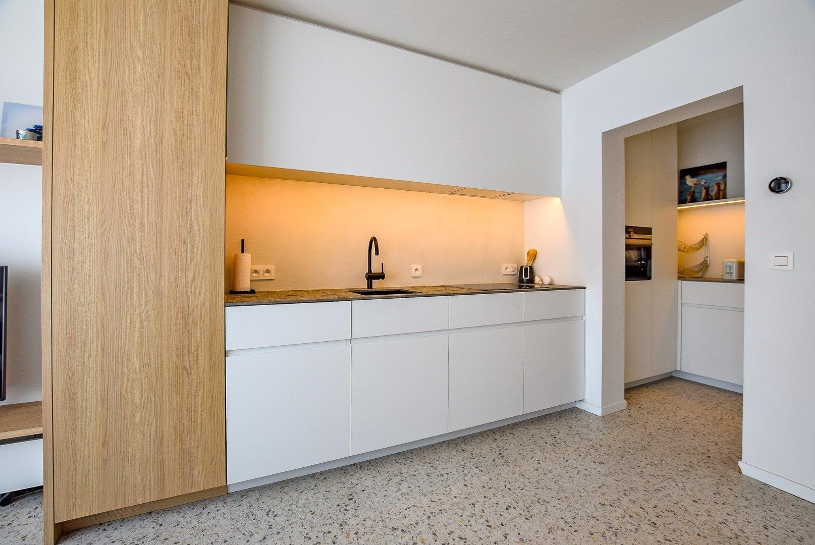 Gerenoveerd 2-slaapkamerappartement vlakbij het strand te Koksijde-Bad. foto 4