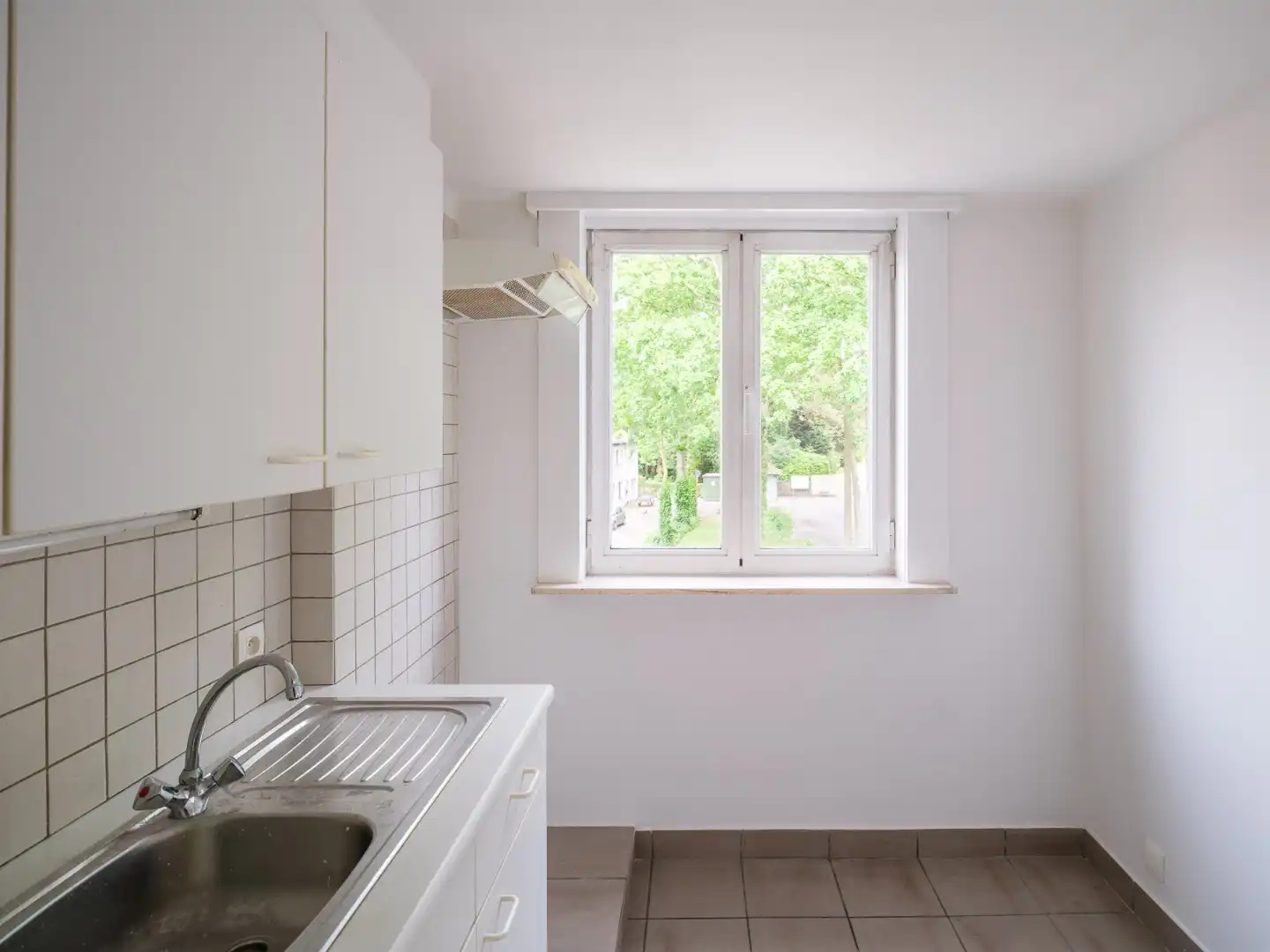 Instapklaar appartement met ruim terras in Wetteren foto 6