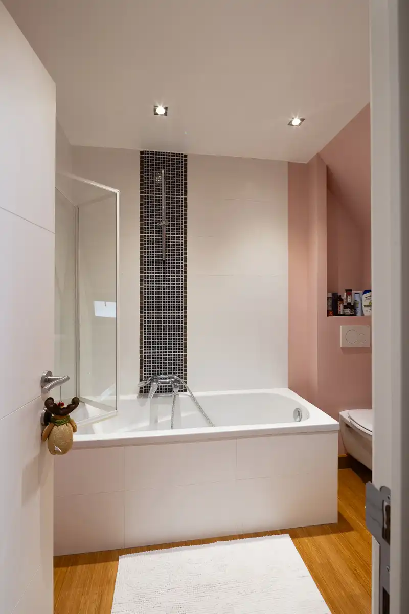 Karaktervolle gezinswoning met 5 slaapkamers foto 17