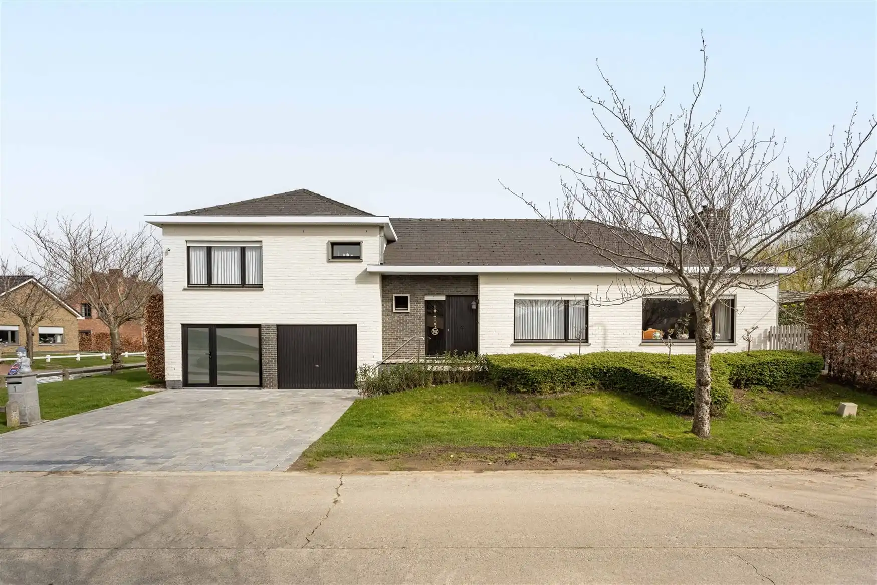 Ruime gezinswoning met 5 kamers nabij het centrum van De Pinte foto 3