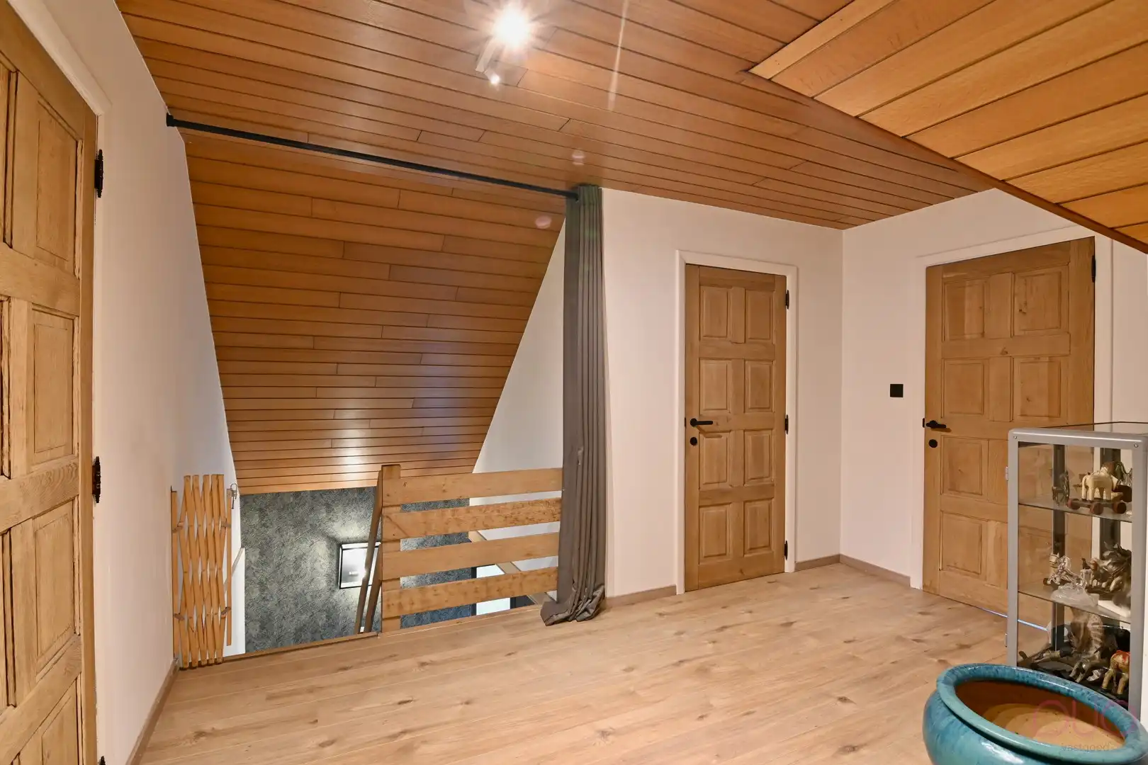 Gerenoveerd halfopen bebouwing op een prachtig perceel van 1h39a60ca inclusief weilanden foto 17