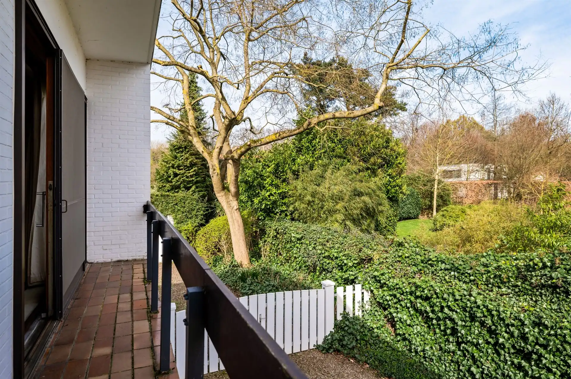 Ruime 3-slaapkamerwoning met grote tuin in Kontich foto 5